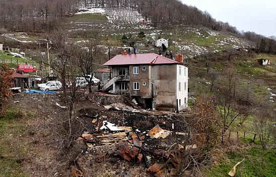 Atakum Belediyesi yangın mağduru ailenin yaralarını sardı