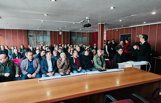 Ayvacık'ta üreticilere TARSİM ve B-Reçete eğitimi