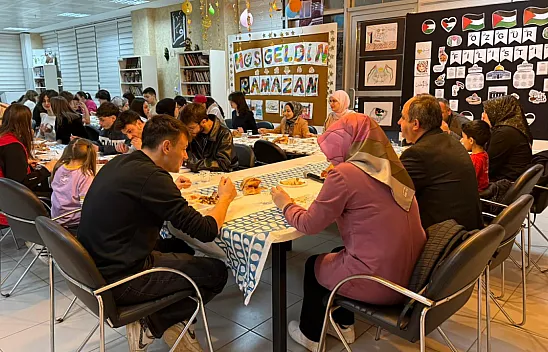 Bafra'da gönüllü gençler iftar sofrasında buluştu