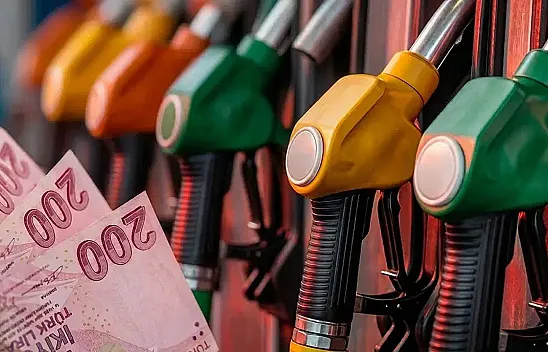 Benzine Zam Geldi: 18 Mart 2026 Güncel Akaryakıt Fiyatları Açıklandı!
