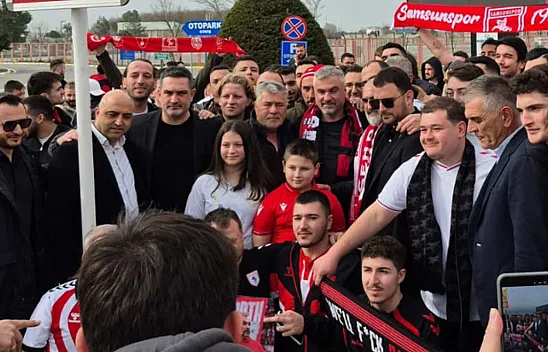 Çarşamba Havalimanı'nda tarihi anlar! Taraftar Reis'i uçağına kadar uğurladı...