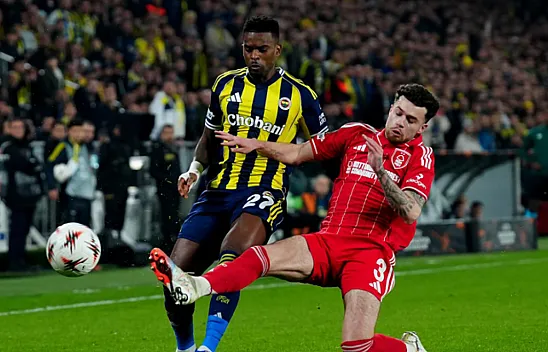 Fenerbahçe Avrupa'da ağır yara aldı: Nottingham Forest karşısında 3 gollü yenilgi