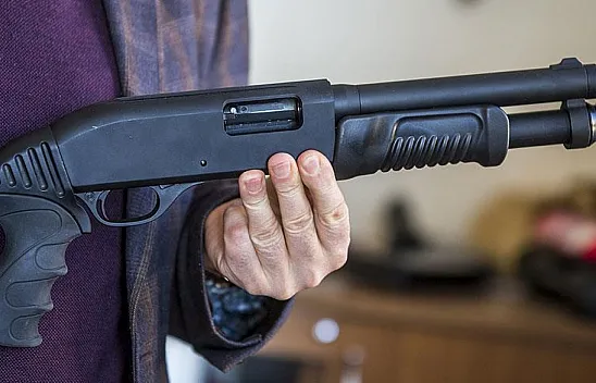 Genç zanlıdan akrabasına kurşun yağmuru