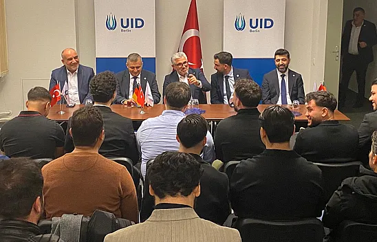 İbrahim Sandıkçı Almanya'da gençlerle sahur yaptı