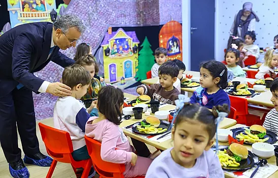İlkadım'da minikler tekne oruçlarını Başkan Kurnaz ile birlikte açtı