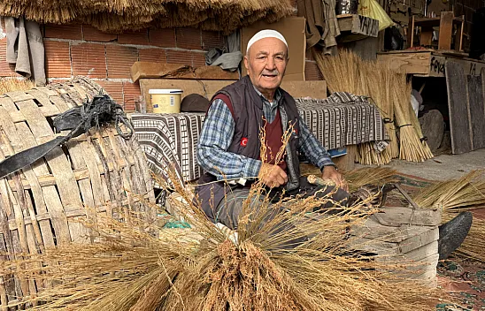 Kendi kendine öğrendi 15 yıldır bırakmadı
