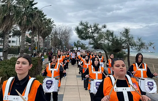 LÖSEV'den Samsun'da Umudumuz Kadın Dayanışması yürüyüşü