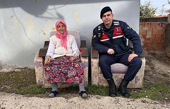 Salıpazarı'nda Şehit ve Gazi annelerine 8 Mart ziyareti
