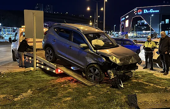 Samsun'da iki otomobilin çarpışmasıyla 2 yaralandı