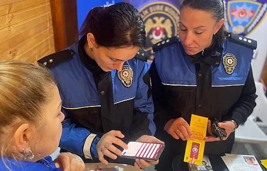Samsun'da polisi Ramazan etkinliklerine bilgilendirme standı ile katıldı