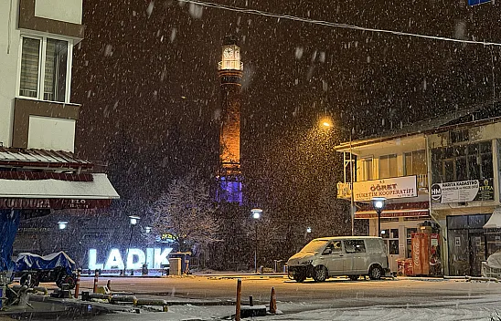 Samsun o ilçesine kar yağdı