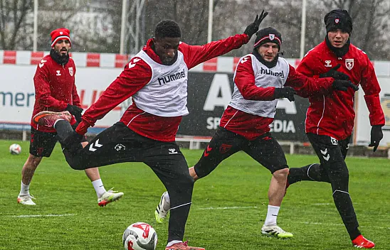 Samsunspor, Süper Lig'de yarın sahasında Gaziantep FK ile karşılaşacak
