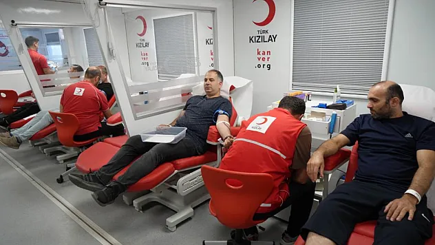 1.472 Kişi Kan Verdi, 32 Kişi Kök Hücre Bağışladı