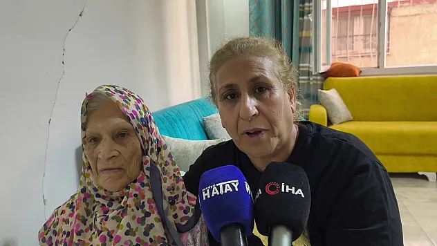 100 yaşındaki Hanuf nine, 171 kişilik ailesiyle tarihe tanıklık ediyor