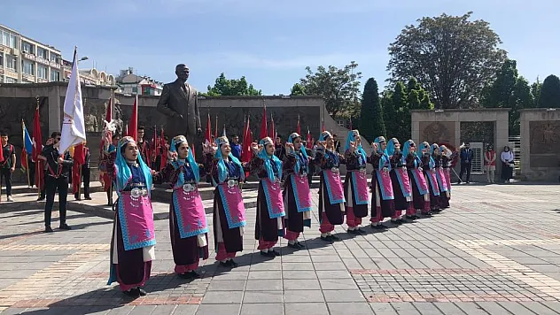 Kayseri'de Gençlik Haftası, çelenk töreni ile başladı