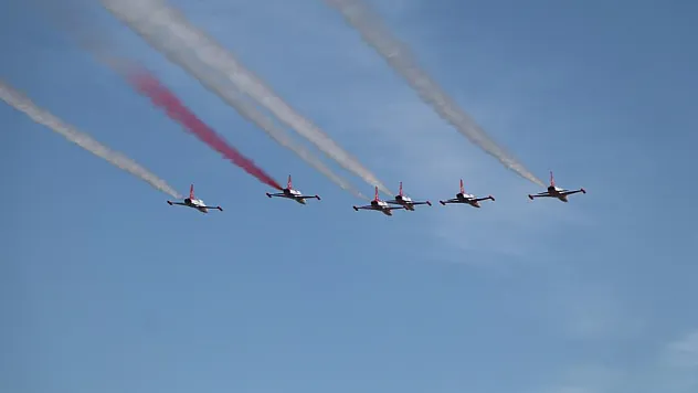 SOLOTÜRK ve Türk Yıldızları Samsun semalarında