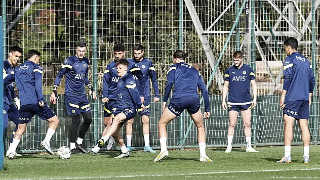 Fenerbahçe, Trabzonspor maçı hazırlıklarını tamamladı