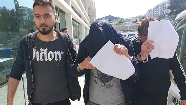 Samsun'da uyuşturucu ticaretinden 2 tutuklama, 1 ev hapsi