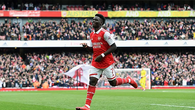 Arsenal, Bukayo Saka'nın sözleşmesini 2027'ye kadar uzattı