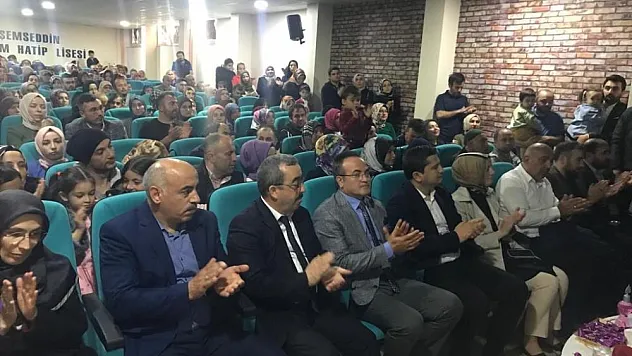 Miniklerin mezuniyet sevinci