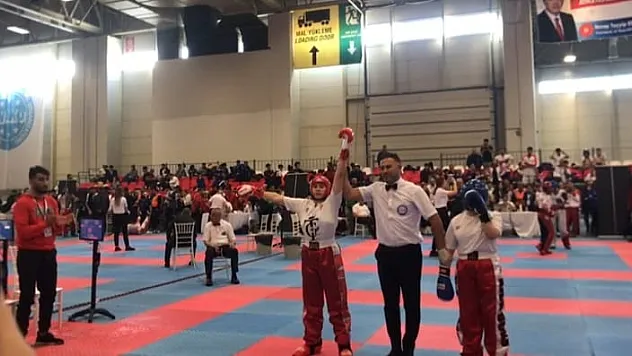 Asarcıklı lise öğrencisinden Açık Wako Kick Boks Dünya Kupası başarısı