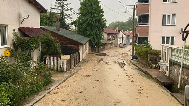 Samsun'da sel dolayısıyla bazı vatandaşlar evlerinden tahliye edildi
