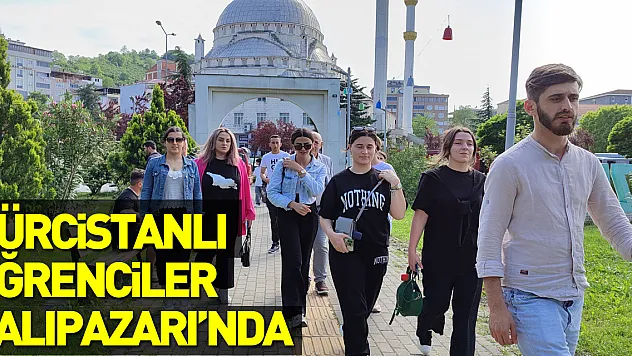 Gürcistanlı öğrenciler Salıpazarı'nda