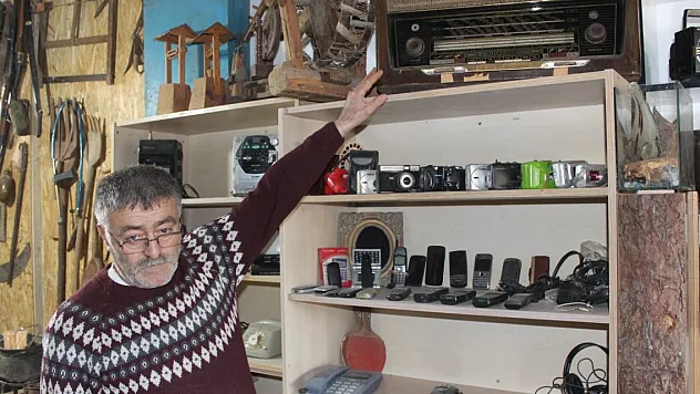 Emekli marangozun 20 yıllık sergisi