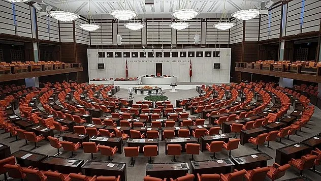 Yeni yasama döneminde gözler Meclis'te olacak