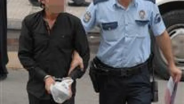 Cinsel istismara gözaltı