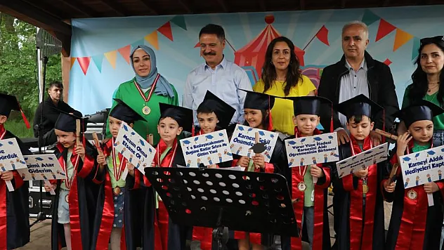 Ata Çocuk Gelişim Merkezi'nde minikler mezuniyet coşkusu yaşadı