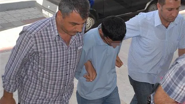 Hırsızlık yapmak isterken yakalandı