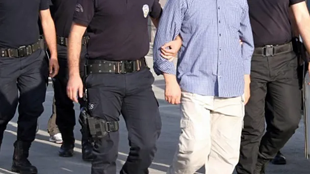 İstanbul'da FETÖ'nün hücre evlerine operasyon: 18 gözaltı