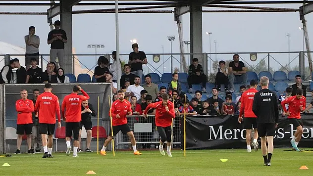 A Milli Takım Samsun'daki ilk antrenmanını yaptı