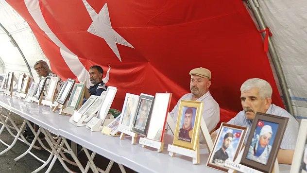 HDP ve PKK mağduru babalar Babalar Günü'nü buruk geçiriyor