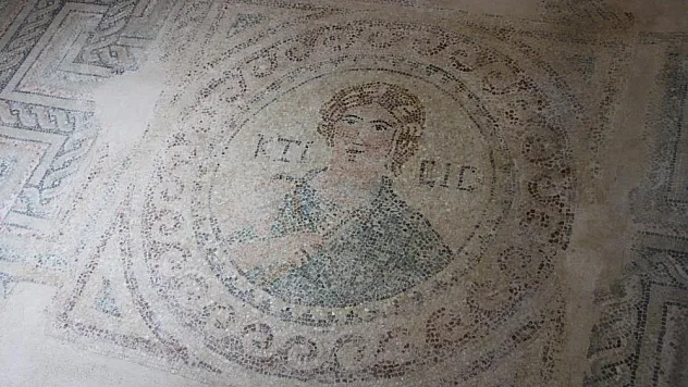 Amasya'da bin 700 yıllık 'mozaik' sergilenmeye başlandı