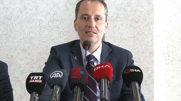 Fatih Erbakan: 'CHP'nin ne yaparsa yapsın yüzde 25'i geçemeyeceği ortaya çıktı'