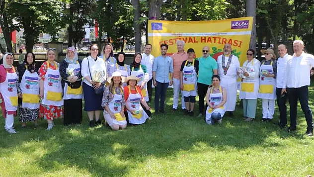 Birbirinden lezzetli ot yemekleri yarıştı