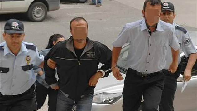 Silahlı saldırıda yaralanan genç öldü