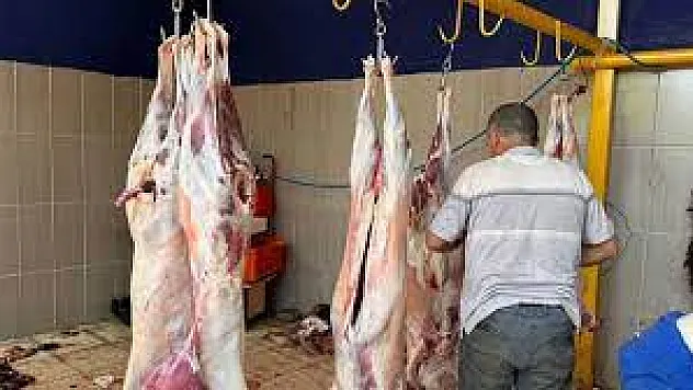 İhtiyaç sahibi 500 aileye kurban eti