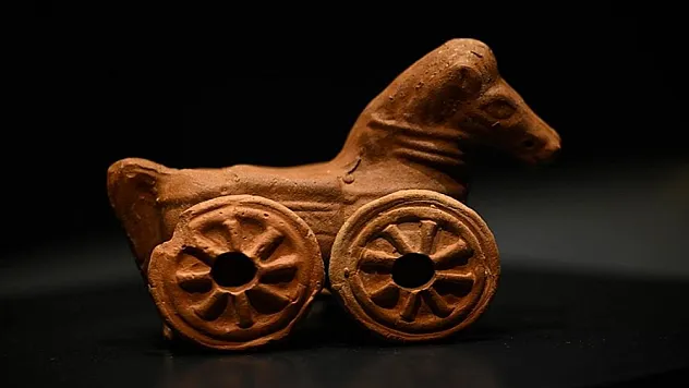 Farklı müzelerdeki antik oyuncaklar Ankara'daki geçici sergide bir araya getirildi