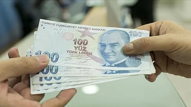 Yaşlı aylığı 2 bin 348 liraya yükseltildi