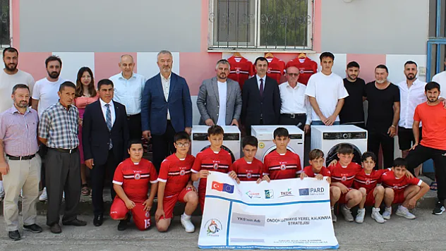 OMYEGDER'den spor kulübüne malzeme desteği