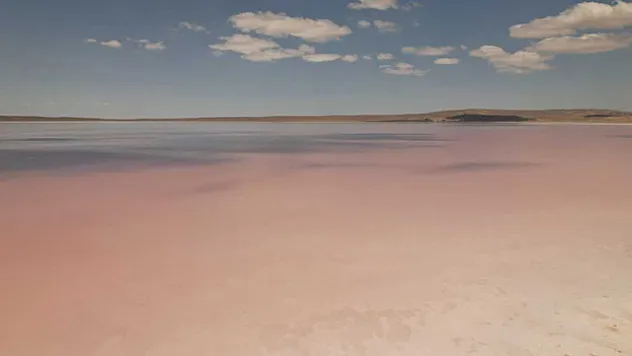 Tuz Gölü pembe renge büründü