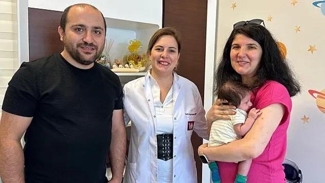 5 binde bir görülüyor: Yemek borusu olmadan doğan bebeğe hayati müdahale