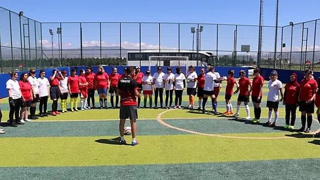 Görme Engelli Kadın Milli Futbol Takımı, Avrupa şampiyonluğu hedefiyle yola çıktı
