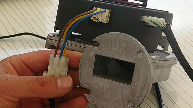 Serinlemek için bulduğu yöntemle elektrik faturasında tasarruf sağladı