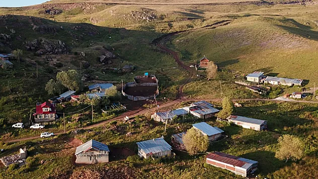 Türkiye sıcaktan kavruluyor onlar soba yakıyor