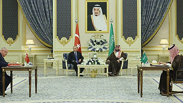 Cumhurbaşkanı Erdoğan'ın Körfez turunda 3 ülkeyle işbirliğini güçlendiren anlaşmalar imzalandı