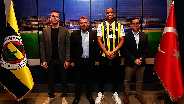 Fenerbahçe, Becao ile 5 yıllık sözleşme imzaladı